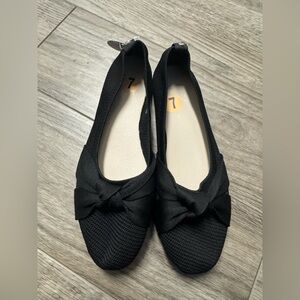 Danskin Women's Black Slip On Knit Flats Bow Knot Top 7